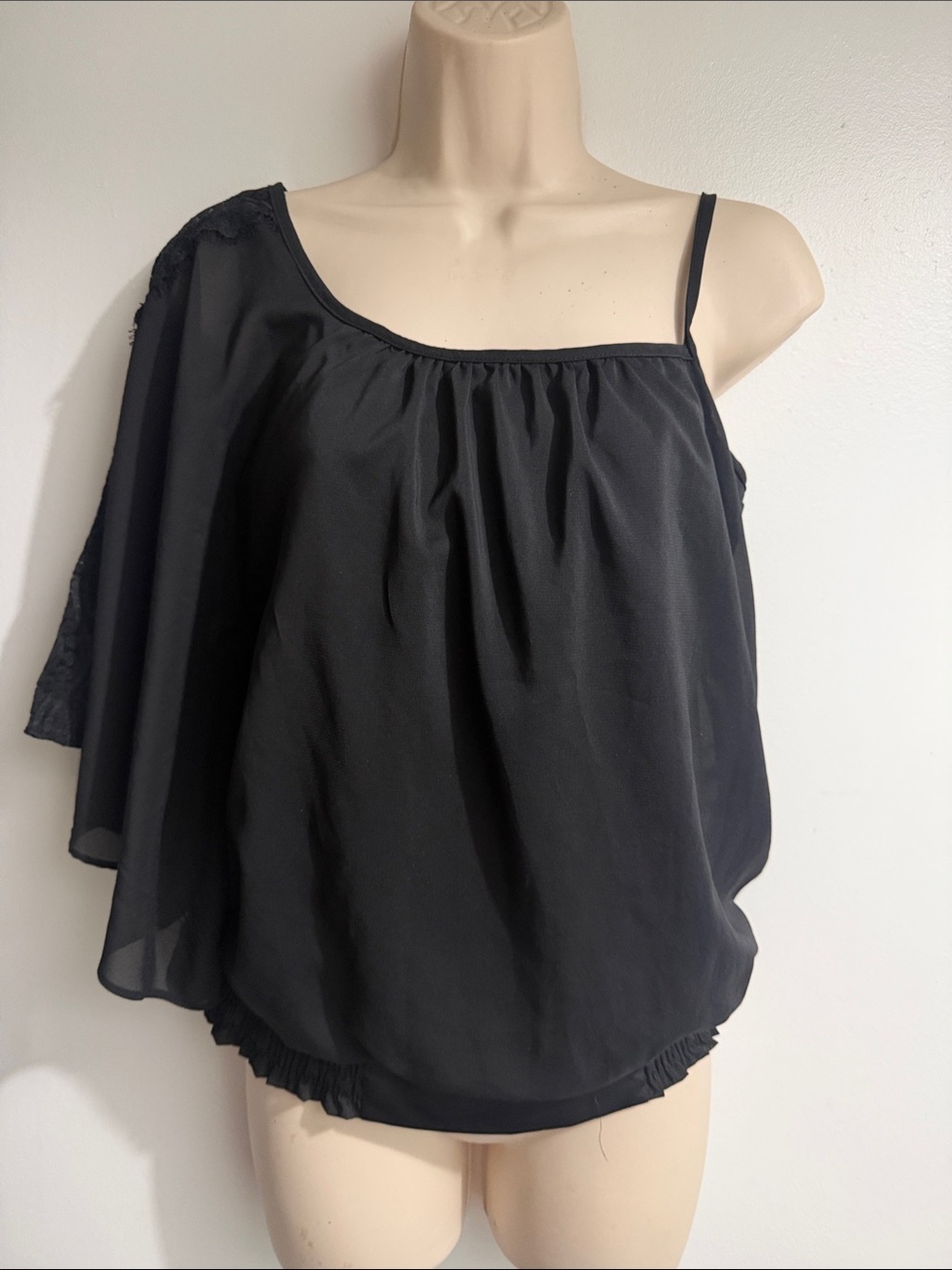 XOXO Black One-Shoulder Chiffon Camisole with Draped Sleeve